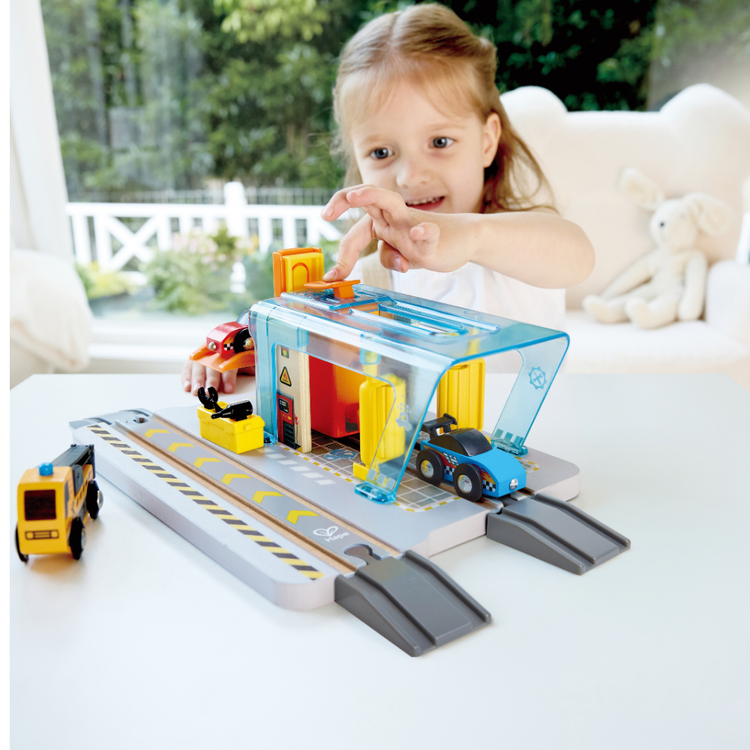 Hape Repair & Wash Station – 11-Piece Vehicle Play Set CHEZA PLUS