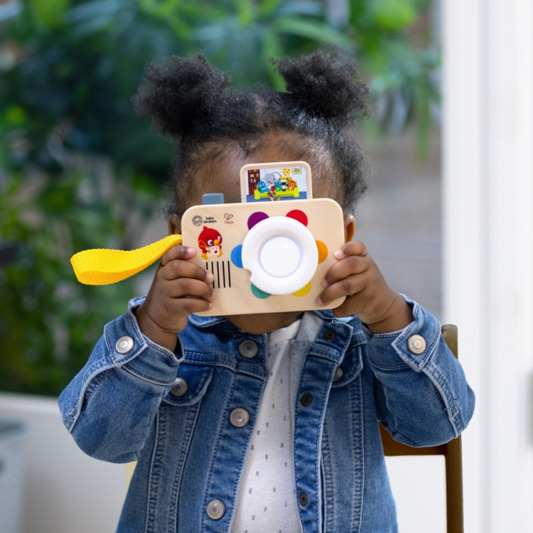 Baby using Baby Einstein Learning Lens by Hape – Sensory toy promoting curiosity and exploration, pretend play 