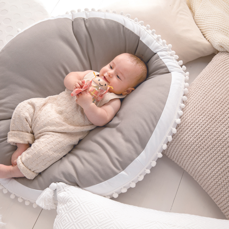 r rainmaker toy baby toys rattle gripping raindrops sound infant toy exploring toy, Hape rattle, Hape toys, German toys, cheza plus toys, sensory toy, Montessori toy, home schooling, online toys shop, shop toys in Kenya, best prices in Kenya